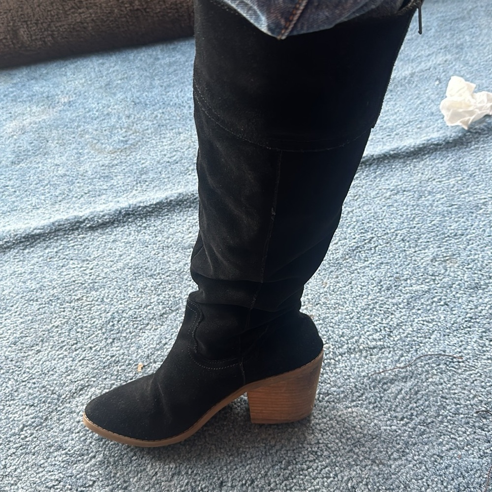 Tall suede boots Urban Outfitters size 9 slouchy but very tall and wide calf zip